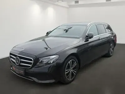 Gebraucht Mercedes E200 Avantgarde 160 PS (117 kW) 2020 Schwarz Kombi