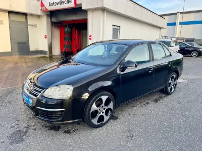 Gebraucht VW Jetta 102 PS (75 kW) 2005 Schwarz Limousine