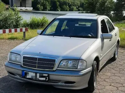 Gebraucht Mercedes C180 122 PS (89 kW) 1998 Silber Limousine