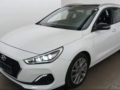 Gebraucht Hyundai i30 Passion Plus 140 PS (102 kW) 2018 Weiß Kombi