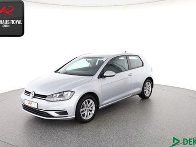 Gebraucht VW Golf VII Comfortline 110 PS (80 kW) 2018 Silber (metallic) Limousine