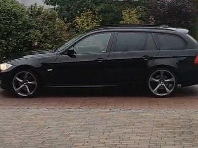 Schwarz Gebraucht 2010 BMW 320 Sport Line Kombi | 3.999 € (Fairer Preis)