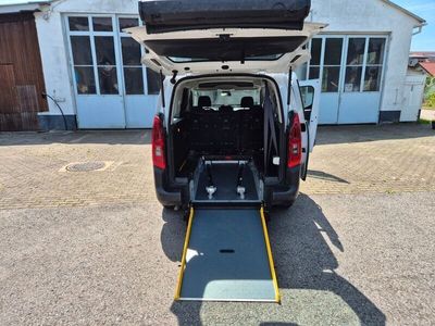Gebraucht Citroën Berlingo 102 PS (75 kW) 2024 Weiß Van / Kleinbus