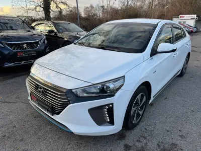 Gebraucht Hyundai Ioniq Trend 105 PS (77 kW) 2020 Weiß Kleinwagen