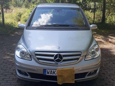 Mercedes B200