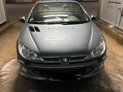Gebraucht Peugeot 206 CC 109 PS (80 kW) 2006 Grau Cabrio