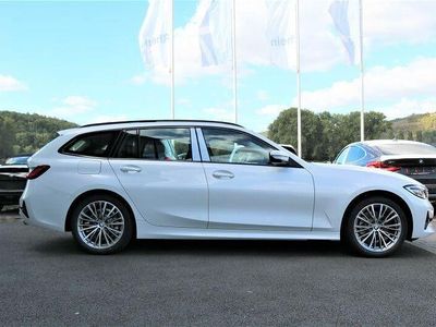Gebraucht BMW 320 Sport Line 190 PS (139 kW) 2020 Weiß Kombi
