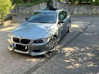 Second-hand BMW 325 218 CP (160 kW) 2006 Albastru Coupe