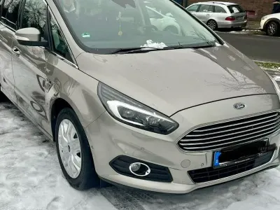 Gebraucht Ford S-MAX Titanium 209 PS (153 kW) 2016 Gold Van / Kleinbus