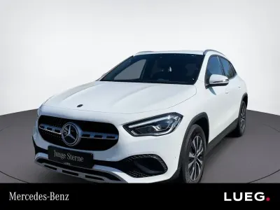 Gebraucht Mercedes GLA180 Style 136 PS (100 kW) 2021 Weiß SUV