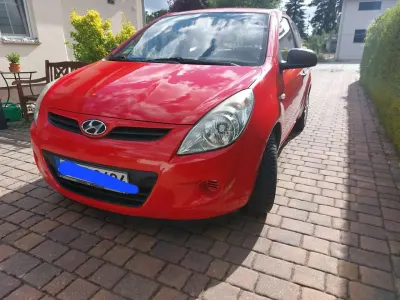 Gebraucht Hyundai i20 Edition 77 PS (56 kW) 2010 Rot Kleinwagen