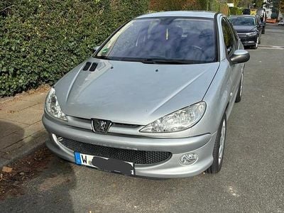 Silber Gebraucht 2006 Peugeot 206 Kleinwagen | 500 € (Superpreis)