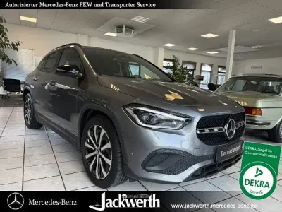 Używany Mercedes GLA200 Progressive 150 KM (110 kW) 2022 Szary SUV