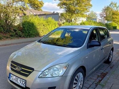 Second-hand Kia Ceed 143 CP (105 kW) 2009 Hatchback