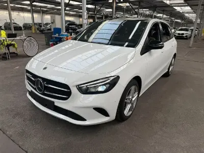 Gebraucht Mercedes B250 160 PS (117 kW) 2022 Weiß Kleinwagen
