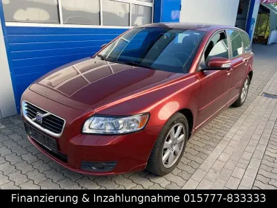 Usata Volvo V50 Momentum 145 CV (106 kW) 2008 Rosso Station wagon