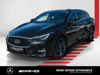 Gebraucht Infiniti Q30 Sport Tech 211 PS (155 kW) 2019 Schwarz metallic Limousine