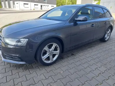 Gebraucht Audi A4 Attraction 163 PS (119 kW) 2014 Grau Kombi