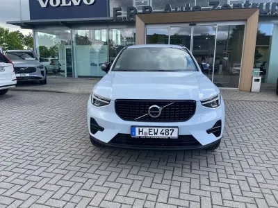 Gebraucht Volvo XC40 Plus 163 PS (119 kW) 2026 Blau SUV