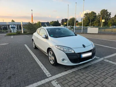 Gebraucht Renault Mégane Coupé 108 PS (79 kW) 2009 Weiß Coupé