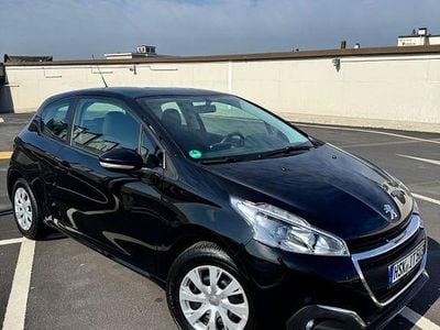 Second-hand Peugeot 208 Active 82 CP (60 kW) 2016 Negru Hatchback