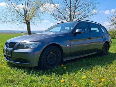 Gebraucht BMW 318 129 PS (94 kW) 2007 Grau Kombi