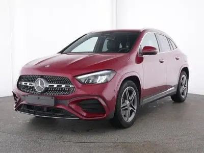 Gebraucht Mercedes GLA180 AMG line 136 PS (100 kW) 2025 Manufaktur lack manufaktur pat SUV