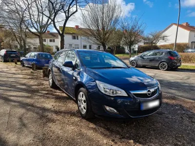 Occasion Opel Astra Design Edition 101 ch (74 kW) 2011 Bleue Break