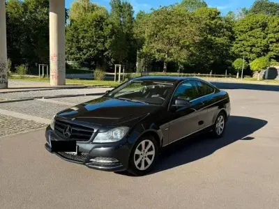 Gebraucht Mercedes C180 156 PS (114 kW) 2011 Schwarz Coupé