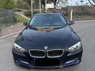 Gebraucht BMW 320 Sport Line 184 PS (135 kW) 2014 Schwarz Limousine