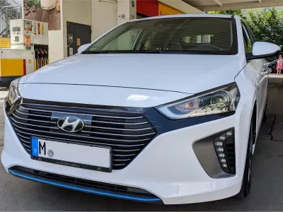 Gebraucht Hyundai Ioniq Style 148 PS (108 kW) 2017 Weiß Kleinwagen