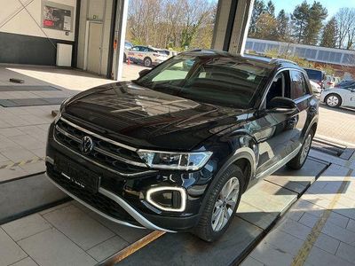 Gebraucht VW T-Roc Style 150 PS (110 kW) 2023 2t deep black perleffekt SUV