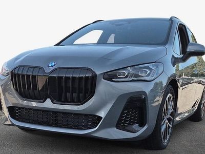 Grau Neu 2025 BMW 218 Kombi | 44.490 € (Teuer)