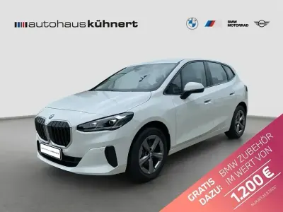 Gebraucht BMW 220 Active Tourer Luxury Line 212 PS (155 kW) 2025 Weiß Van / Kleinbus