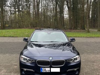 gebraucht BMW 318 d Luxury Line mit Schiebedach und Head Up Display