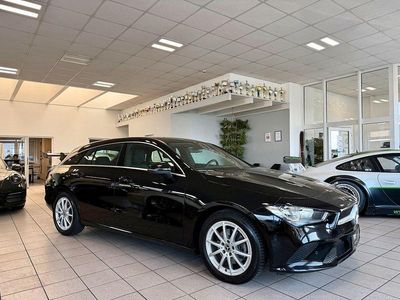 Gebraucht Mercedes CLA180 Shooting Brake 116 PS (85 kW) 2022 Schwarz Kombi