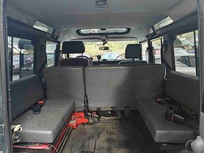 Grün Gebraucht 2001 Land Rover Defender S Kombi | 14.700 €