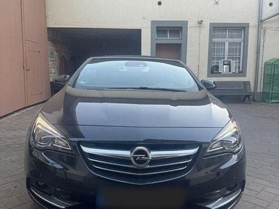 Second-hand Opel Cascada 165 CP (121 kW) 2014 Negru Cabrio