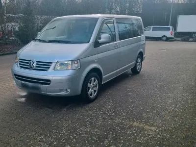 Gebraucht VW Multivan Family 131 PS (96 kW) 2004 Silber Van / Kleinbus