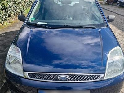 Begagnad Ford Fiesta 75 HK (55 kW) 2003 Blå Halvkombi