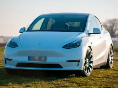 Second-hand Tesla Model Y Performance 320 kW (436 CP) 2022 Alb SUV