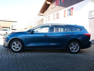 Gebraucht Ford Focus 101 PS (74 kW) 2020 Blau Kombi