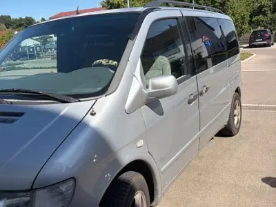 Gebraucht Mercedes V280 174 PS (127 kW) 1998 Silber Van / Kleinbus