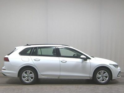 Usata VW Golf VIII Life 150 CV (110 kW) 2021 Bianco Station wagon