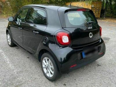 Schwarz Gebraucht 2017 Smart ForFour Passion Kleinwagen | 8.800 € (Etwas zu teuer)