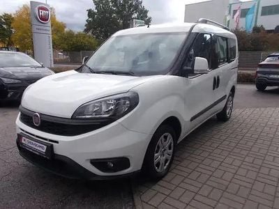 Usata Fiat Doblò 136 CV (100 kW) 2022 Bianco Monovolume