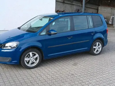 Gebraucht VW Touran 105 PS (77 kW) 2011 Blau Van / Kleinbus