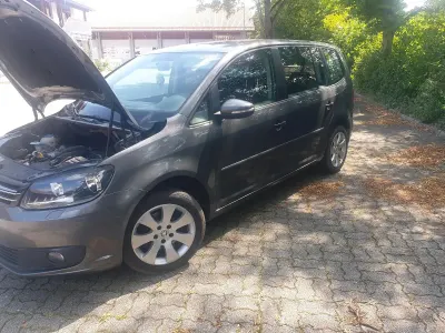 Gebraucht VW Touran Trendline 105 PS (77 kW) 2013 Grau Van / Kleinbus