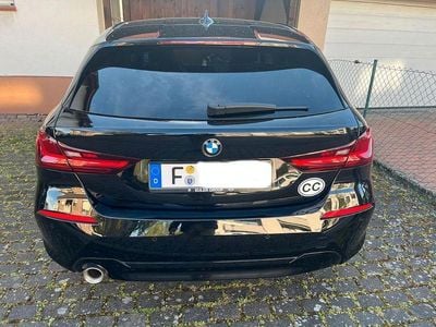 Second-hand BMW 118 Advantage 136 CP (100 kW) 2024 Negru Hatchback
