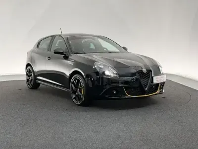 Gebraucht Alfa Romeo Giulietta Edizione Speciale 170 PS (125 kW) 2019 Schwarz Kleinwagen